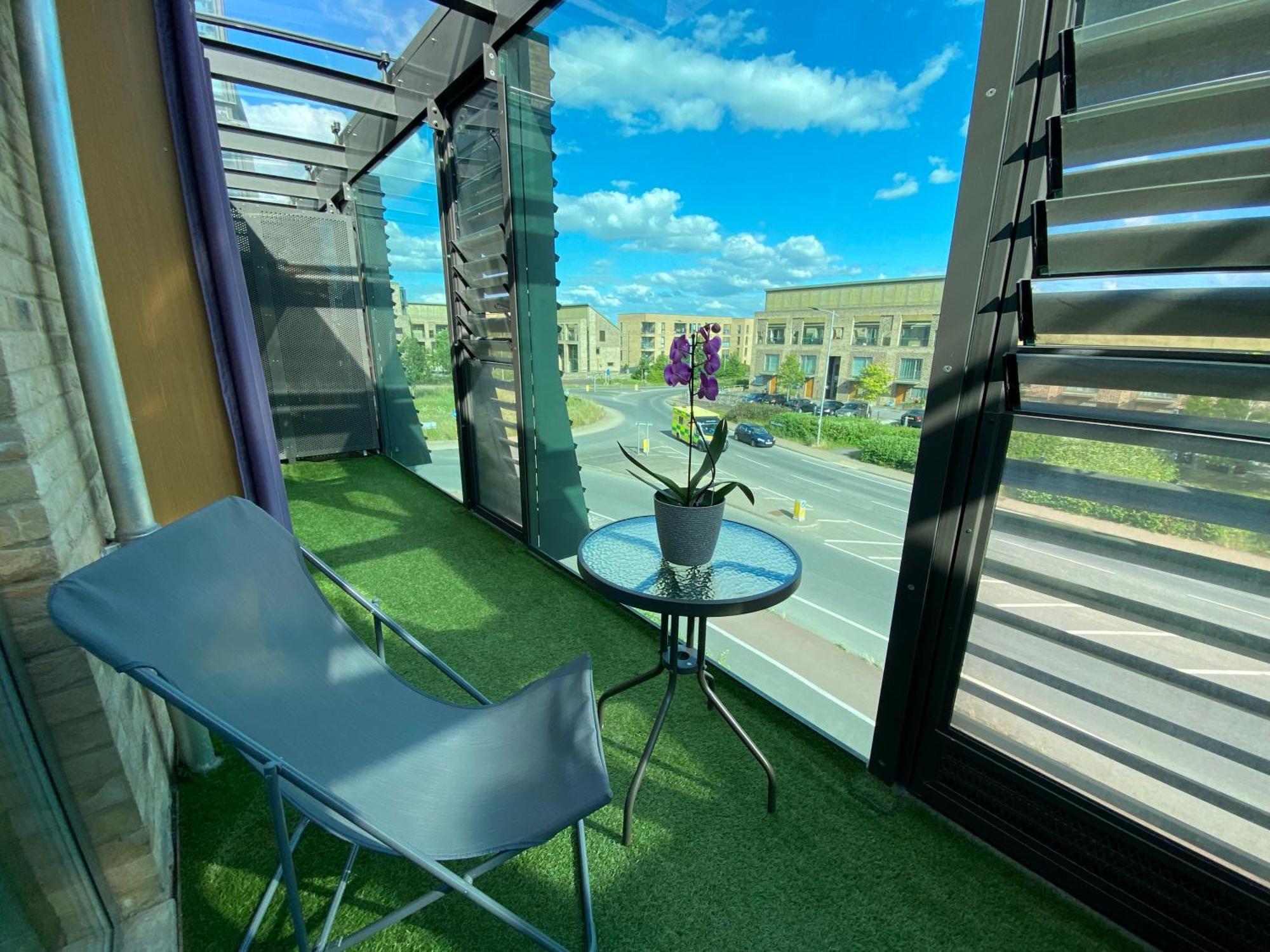 Cambridge Stays - Apartment At Addenbrooke Hospital And Bio Campus - Free Private Parking ภายนอก รูปภาพ