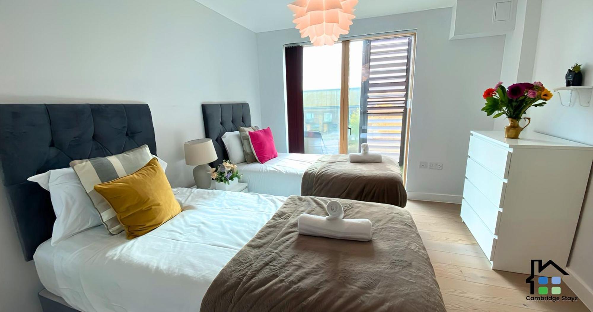 Cambridge Stays - Apartment At Addenbrooke Hospital And Bio Campus - Free Private Parking ภายนอก รูปภาพ